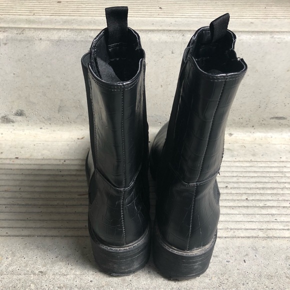 Design Lab melody croc embossed boots - Picture 2 of 5